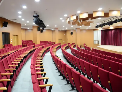 Mehmet Fatih Tosyalı İmam Hatip Okulu Konferans Salonu